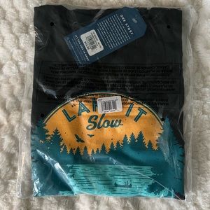 mens life is good size L shirt